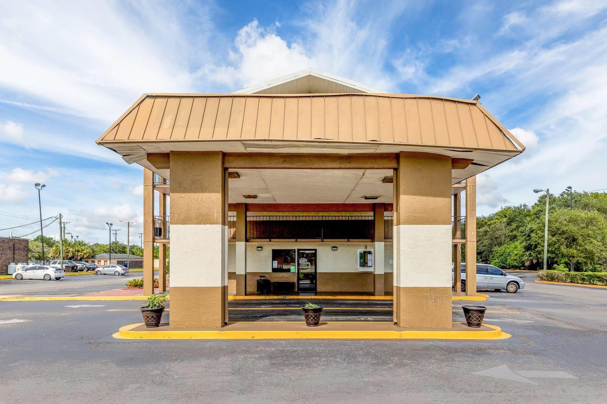 Rodeway Inn Fairgrounds-Casino Tampa Exterior foto